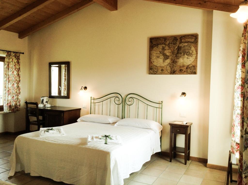מלון קסטלנואובו דל גארדה Agriturismo Anna Caterina חדר תמונה