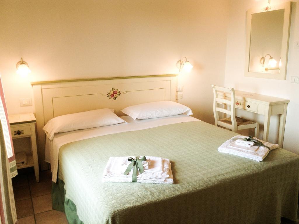 מלון קסטלנואובו דל גארדה Agriturismo Anna Caterina חדר תמונה