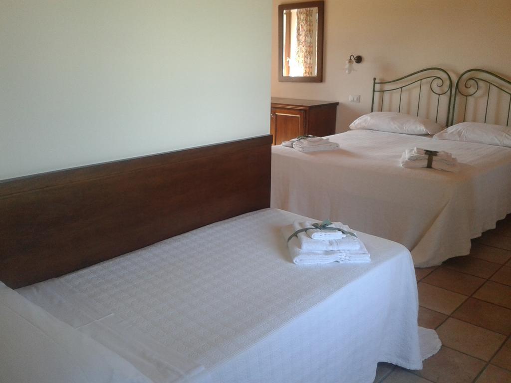 מלון קסטלנואובו דל גארדה Agriturismo Anna Caterina מראה חיצוני תמונה